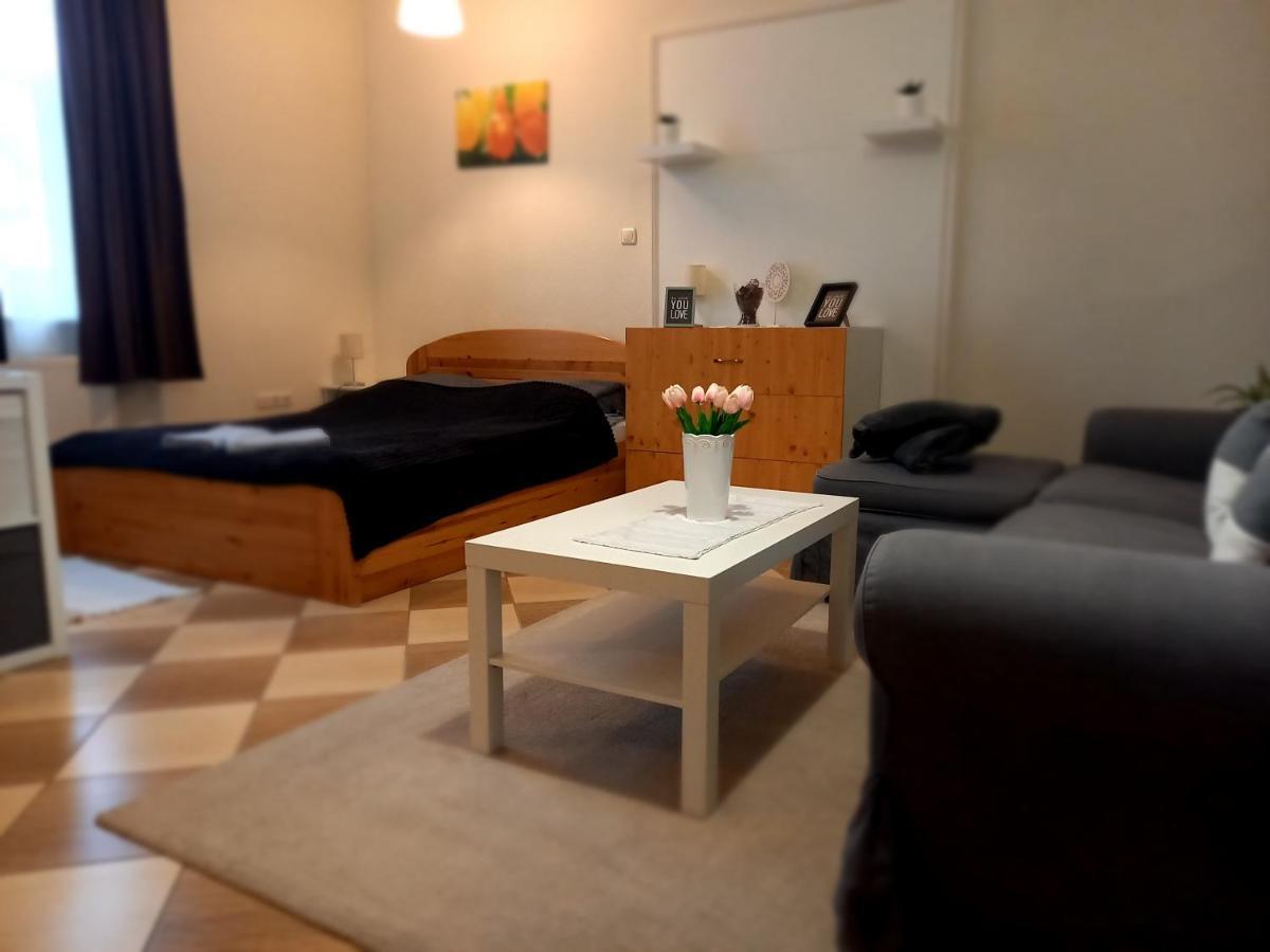 Idill Apartmanhaz B&B Tiszafured Luaran gambar